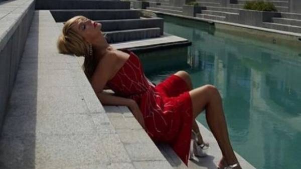 «Вульгарно»: фанаты раскритиковали Валерию за фото в коротком платье