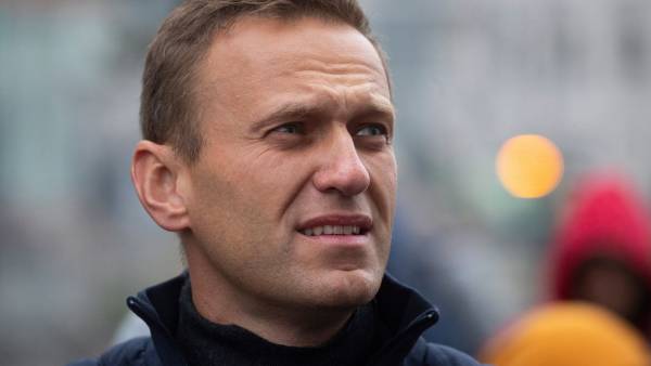 Навальный подтвердил встречу с Меркель в клинике Charite