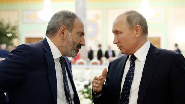 Военный эксперт расценил обращение Пашиняна к Путину как двуличность