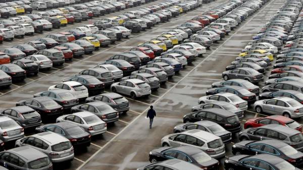 За 6 лет на российском рынке количество автомобилей сократилось на 30%