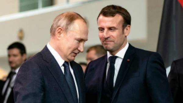 Песков оценил публикацию французских СМИ о разговоре Путина с Макроном