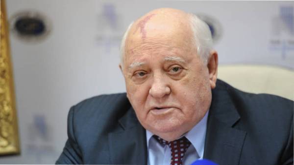 Горбачев оценил выдвижение Путина на Нобелевскую премию мира