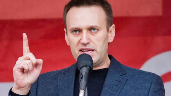 В ОЗХО заявили, что взяли анализы Навального для изучения