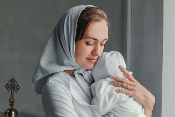 Экс-участница «Дом-2» Мария Круглыхина крестила младшую дочь