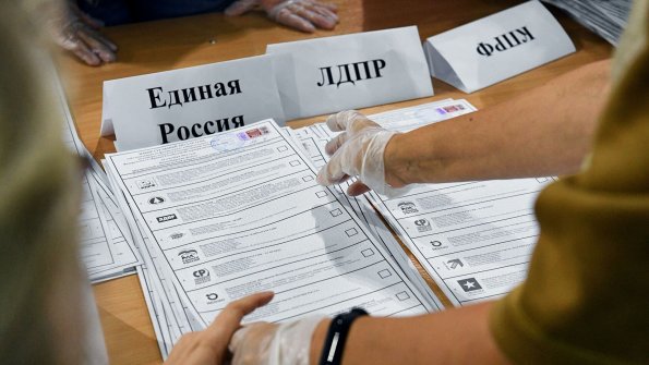 Три представителя «Единой России» лидируют на одномандатных округах Петербурга