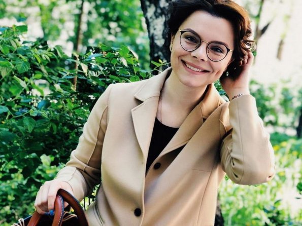 Молодая супруга юмориста Евгения Петросяна Татьяна Брухунова призналась в недоверии к супругу