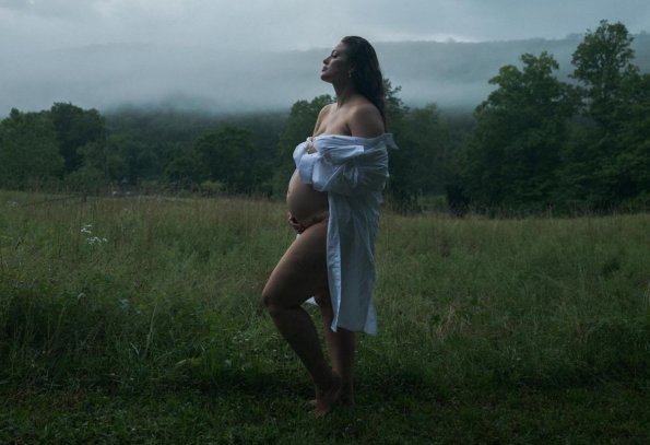 Plus-size модель Эшли Грэхем удивила новостью про свою беременность