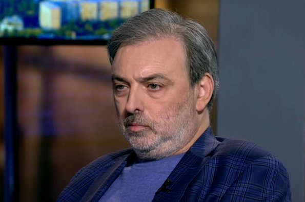 Режиссер Государственного Кремлевского дворца рассказал о совместной работе с умершим Красновым