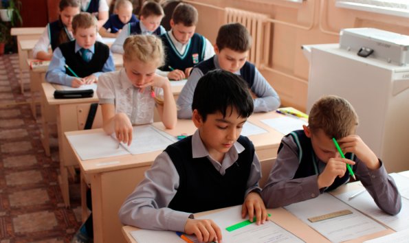 Рособрнадзор рекомендует школам снизить количество контрольных работ