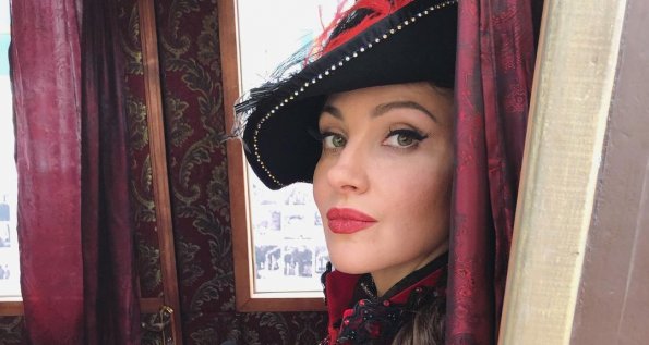 Актриса Анастасия Макеева анонсировала долгожданное возвращение на сцену после болезни